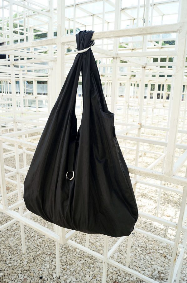 torba _ SBW - uniwersalna czarna torba. Wykonany ręcznie z wodoodpornego ortalionu. Polski Handmade. Karabinek na klucze.